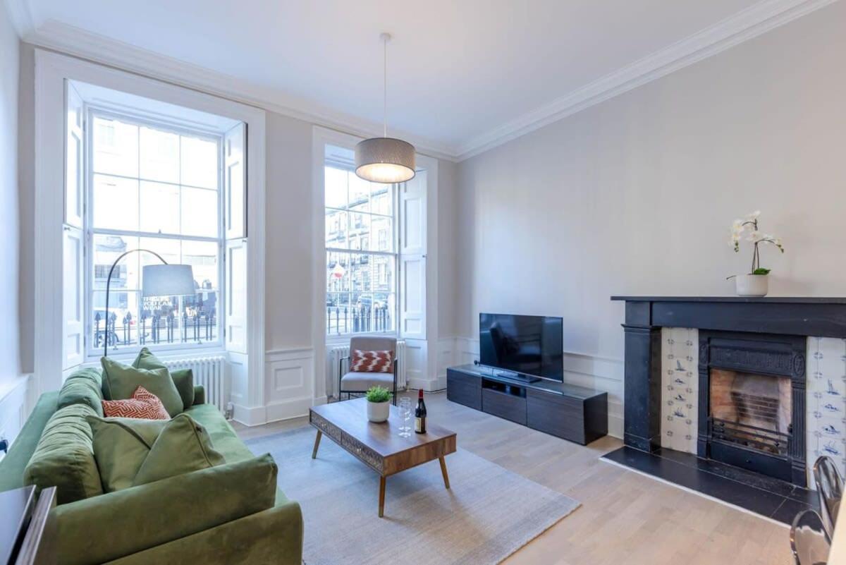 Dragon Suites - Edinburgh City Centre 1 Bed Apartment — Photos 3